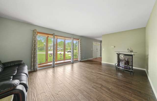 1011 Talltree Terrace Gallery 4