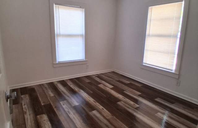 1310 Marshal St. Gallery 4