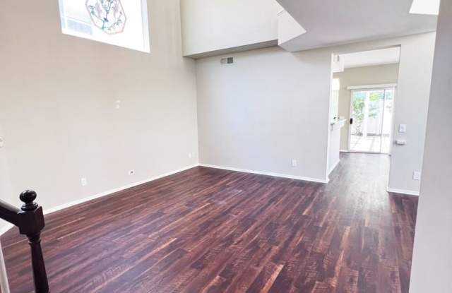 4 Bed/3 Bath Beautiful Home in Tierrasanta Norte! Gallery 4