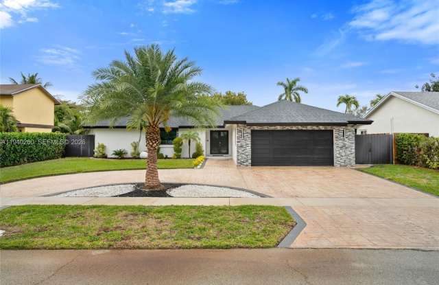 730 SW 95th Ter photos photos