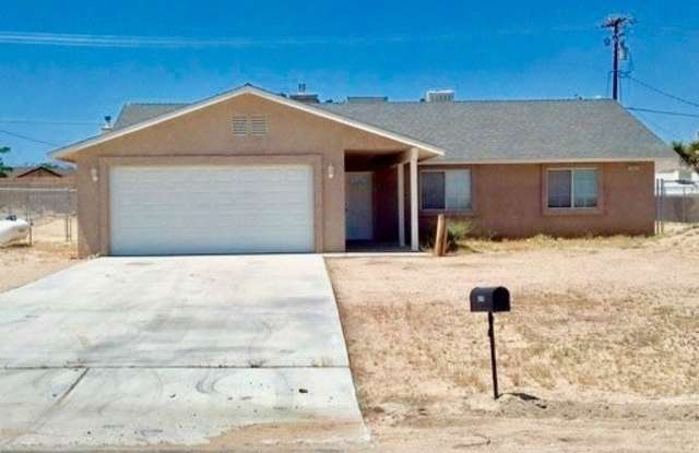 3 Bedroom Home, garage, fenced yard. photos photos