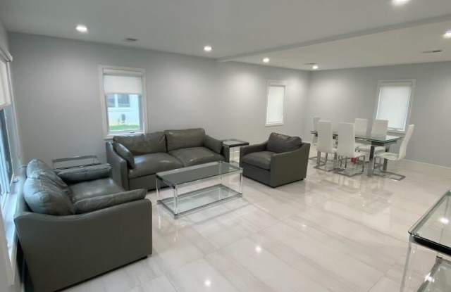 258 Norgrove Avenue Gallery 2
