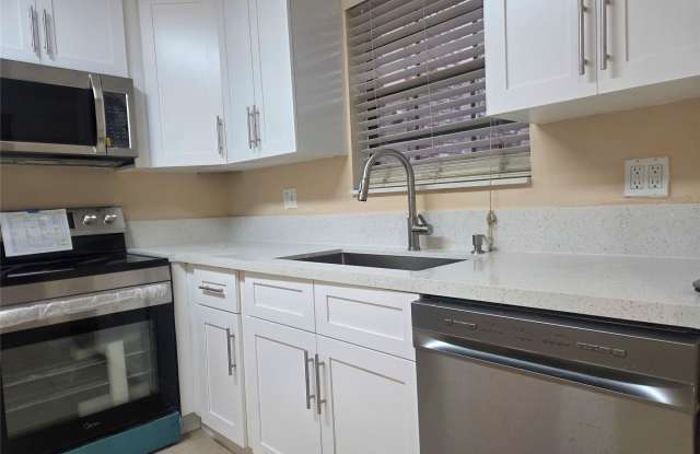 3351 NW 85th Avenue unit: 114 photos photos