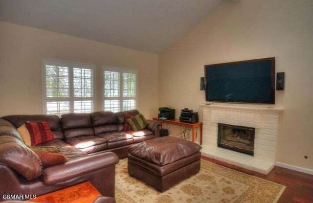 342 Oak Hills Drive Gallery 3