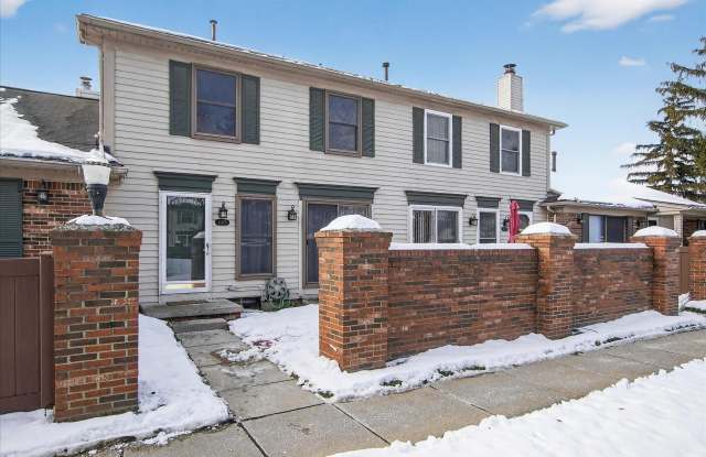 41070 Southwind Drive unit: 92 photos photos