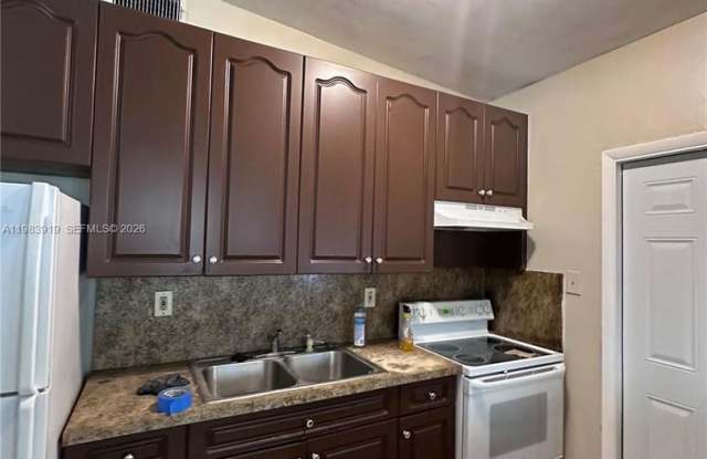 320 NW 33rd Avenue, Lauderhill, FL 33311 photos photos