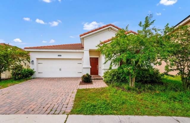 3 Beds 2 Baths Single Family - 1412 Oak Marsh Street, Polk County, FL 33837