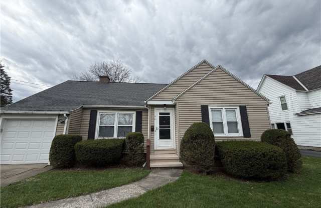 50 New Hartford Street photos photos