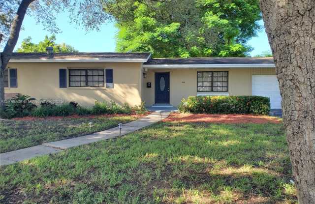 9400 SW 180th St photos photos