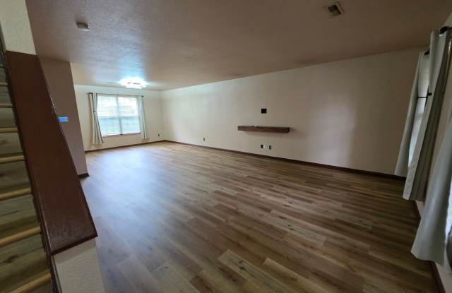 1816 Ernest Court  - $2500.00/mo. Gallery 4