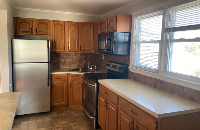 113 Barnum Street - 113 Barnum Street, West Babylon, NY 11704