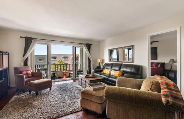 2530 Clairemont Drive unit: 206 photos photos