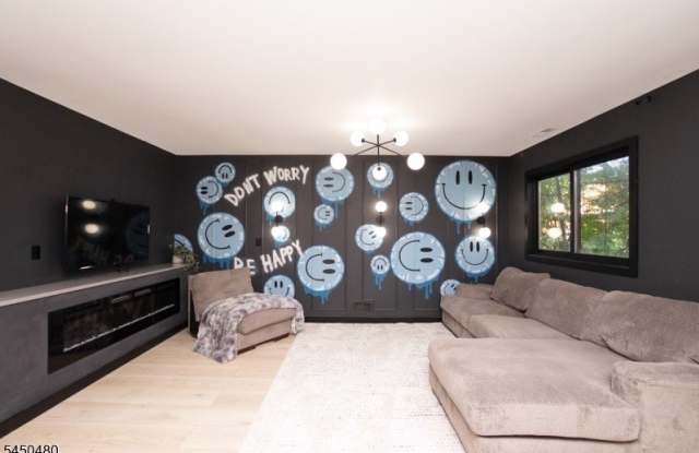 20 Augusta Dr Gallery 1