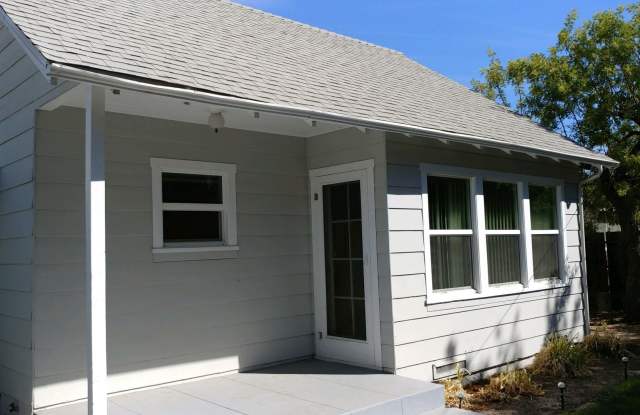 1320 1/2 E. Colton Ave. Cozy 1 bedroom, 1 bathroom Redlands Cottage! photos photos