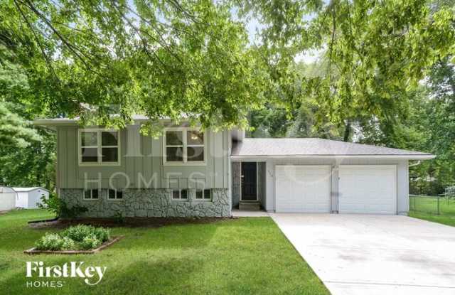 514 North Pine Street - 514 North Pine Street, Olathe, KS 66061