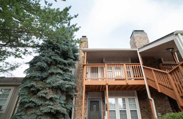 Charming & Updated 1BR Condo in Littleton Gallery 1