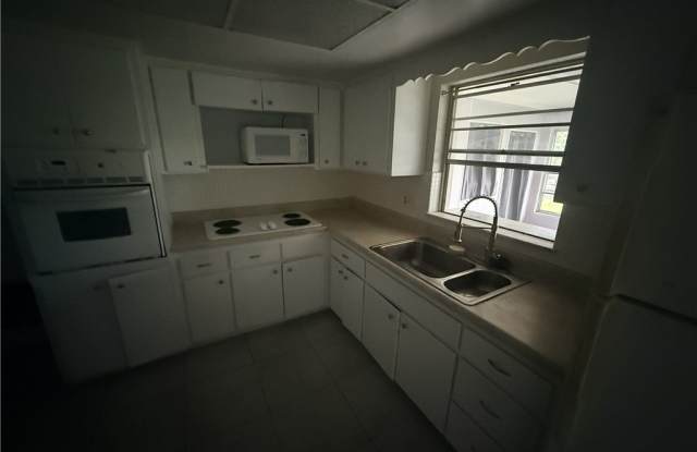 4347 S Bay Circle Gallery 1