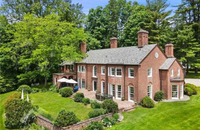 99 Cantitoe Street photos photos