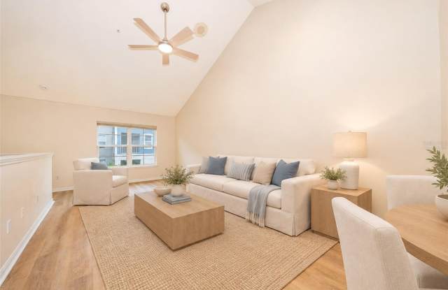 6593 QUEENS BOROUGH Avenue Gallery 4