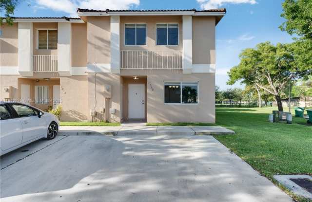 13922 SW 178th St photos photos