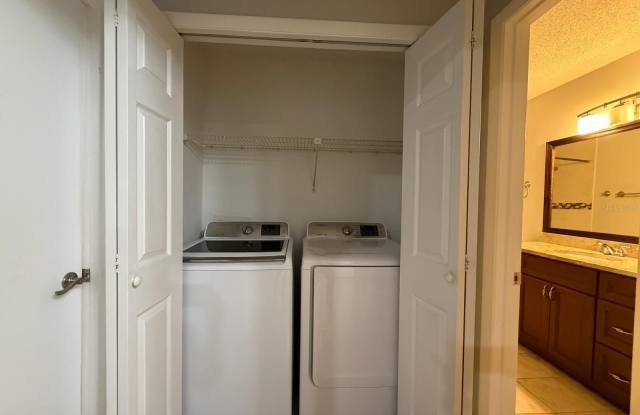 8643 MALLARD RESERVE Drive Gallery 4