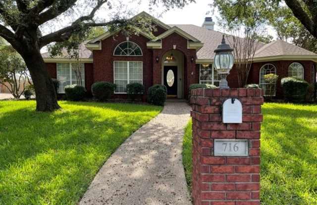 Available Now! No Pets! Beautiful 4 bed/2.5 bath/2 car garage photos photos