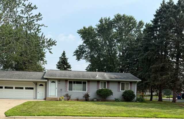 Newly Refreshed 3 Bedroom 1 Bath Single Family Home photos photos