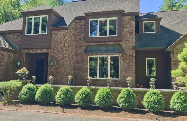 9 Oak Brook Boulevard photos photos