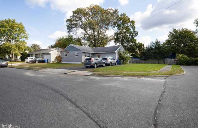 606 WHITMAN STREET - 606 Whitman Street, Glassboro, NJ 08028