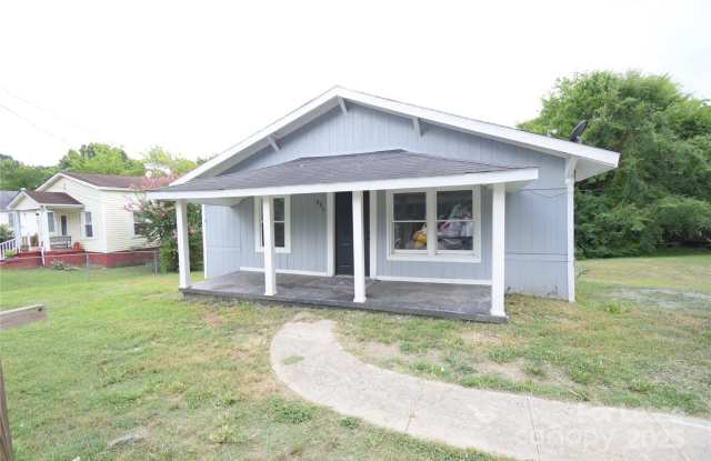665 Central Drive NW photos photos