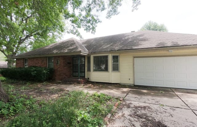 3611 S Poplar Ave - 3611 Poplar Ave, Independence, MO 64052