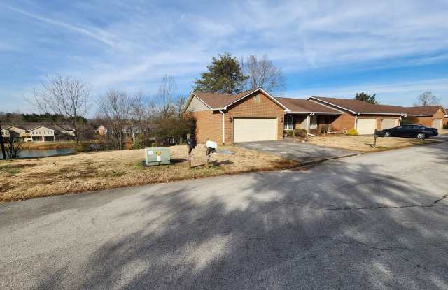 Maryville 37801- 3 bed 2.5 bath condo - call Tom Parry 865-607-3649 photos photos