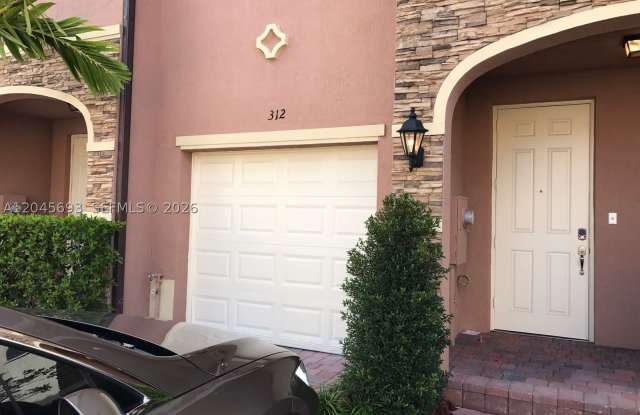 312 SE 37th Ter photos photos