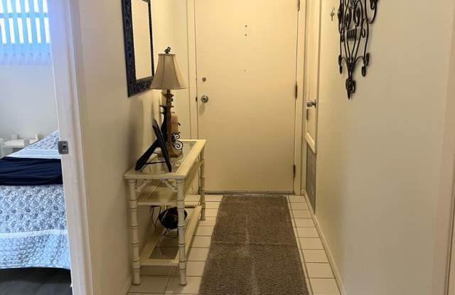 2BR/2BA Ground Level Condo in Venice Ave Condos- Great Deal! Gallery 3