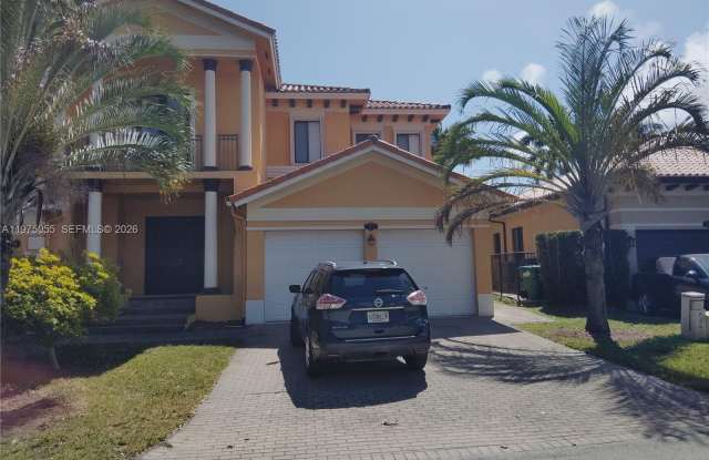 7944 SW 194th St photos photos