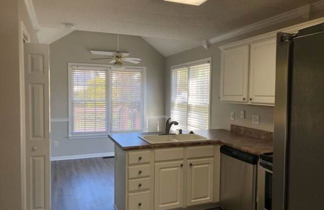 2824 Glastonbury Road Gallery 3