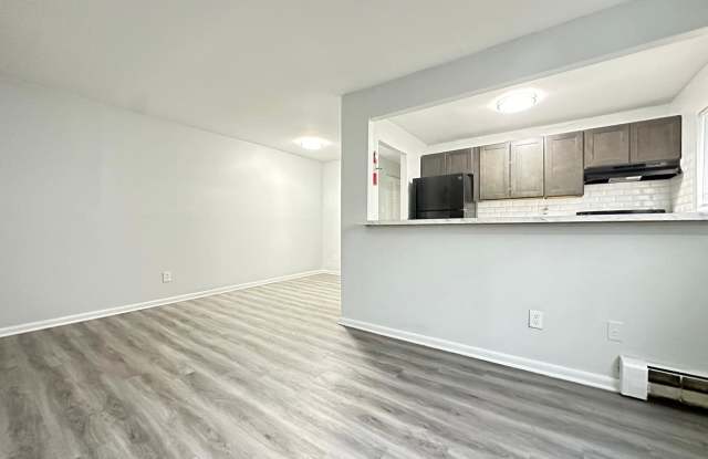 300 Main St photos photos