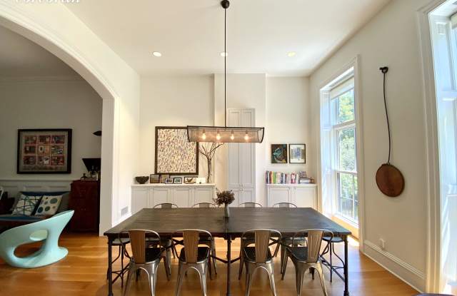 238 Carroll Street Gallery 3
