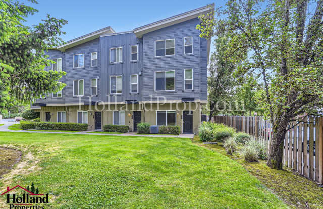 Move-In Ready Beaverton Gem with Attached Garage, Utilities included photos photos