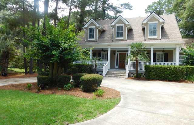 Expansive Unfurnished Spanish Wells Home Available for Rent Gallery 4