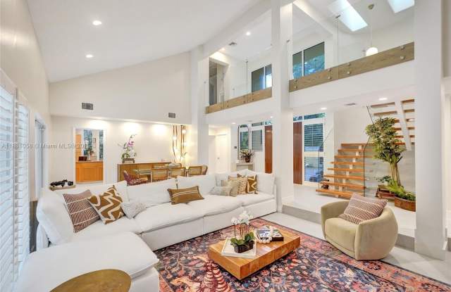 2360 Tigertail Ave - 2360 Tigertail Avenue, Miami, FL 33133