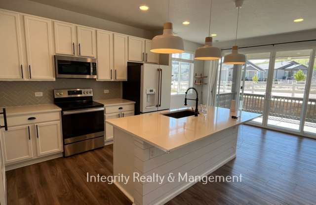 3 Bed/3 Bath, 1,910 Sqft - 3455 Cade Ct Castle Rock, CO 80104 - 3455 Cade Court, Castle Rock, CO 80104