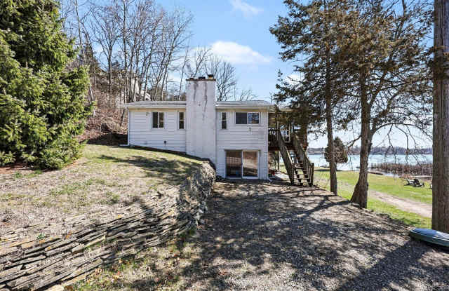 5884 Rays Drive Gallery 4