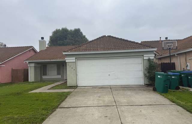 3 Bd-2bth Move in Ready!! - 2730 Togninali Lane, Stockton, CA 95206