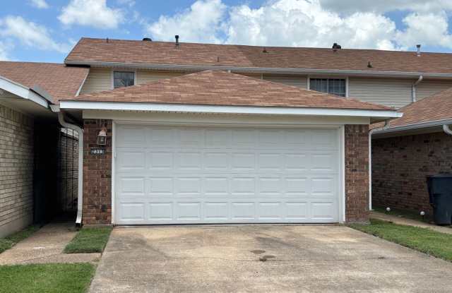 MOVE IN READY! SPACIOUS TOWNHOME IN BOSSIER CITY photos photos