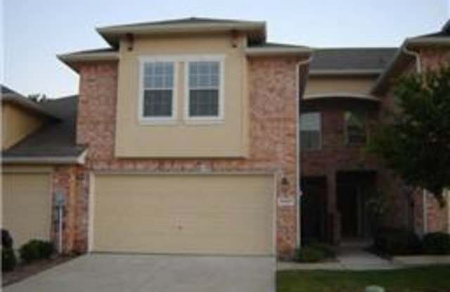 10407 Darkwood Dr - 10407 Darkwood Drive, Frisco, TX 75035