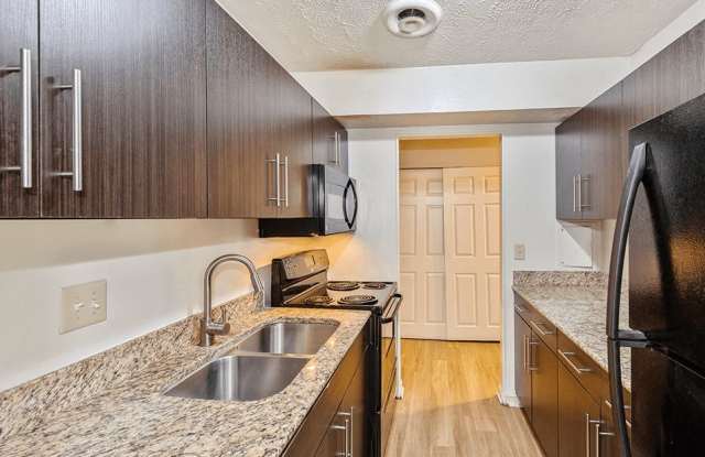 Carriage Hill Apartments photos photos