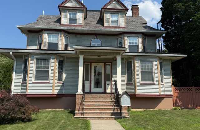 60 Hawthorne Ave photos photos