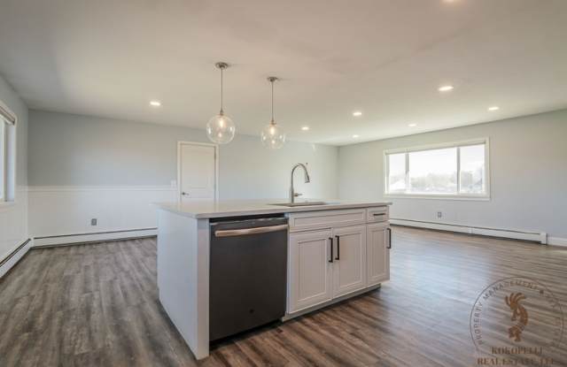 467 32 Road Gallery 4