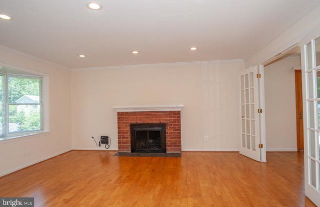 6209 JULIAN ST Gallery 3